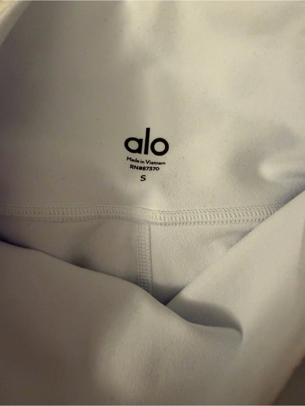 ALO Yoga White Active Leggings with Subtle Logo - Picture 6 of 7